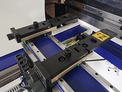 ماكينة ثني ألواح معدنية WD67K CNC