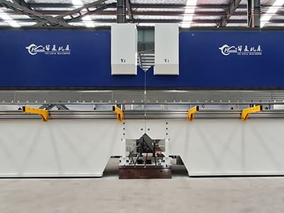 ماكينة ثني ألواح معدنية هيدروليكية 2-WF(D)67K CNC