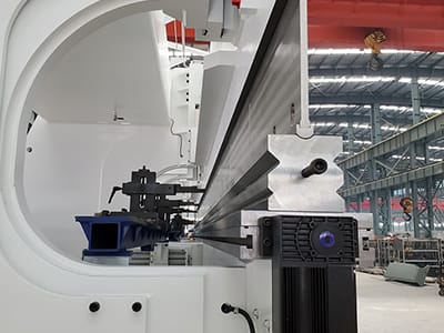 ماكينة ثني ألواح معدنية هيدروليكية 2-WF(D)67K CNC