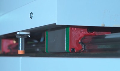ماكينة فايبر ليزر CNC لقطع الأنابيب المعدنية